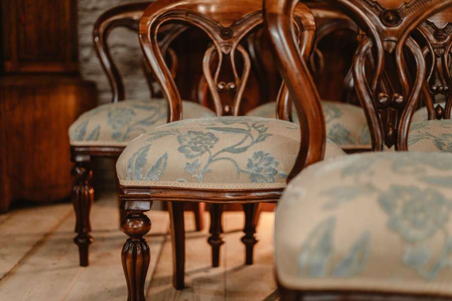 Tables, Chairs & Seating